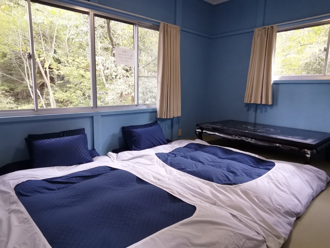 コテージ遊泊・るり渓｜京都府・湯の花・丹波・美山｜2階和風部屋
布団4セット