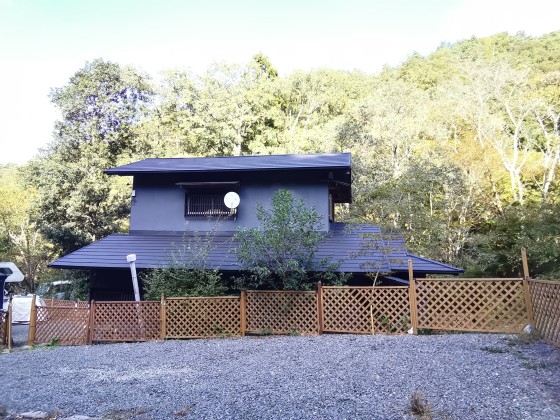 京都府 湯の花・丹波・美山の貸別荘・コテージ｜コテージ遊泊・るり渓の写真：無料駐車場のあるコテージ