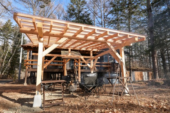 群馬県 北軽井沢・嬬恋・万座の貸別荘・コテージ｜アウトドアアトラクション北軽井沢：屋根付きBBQ