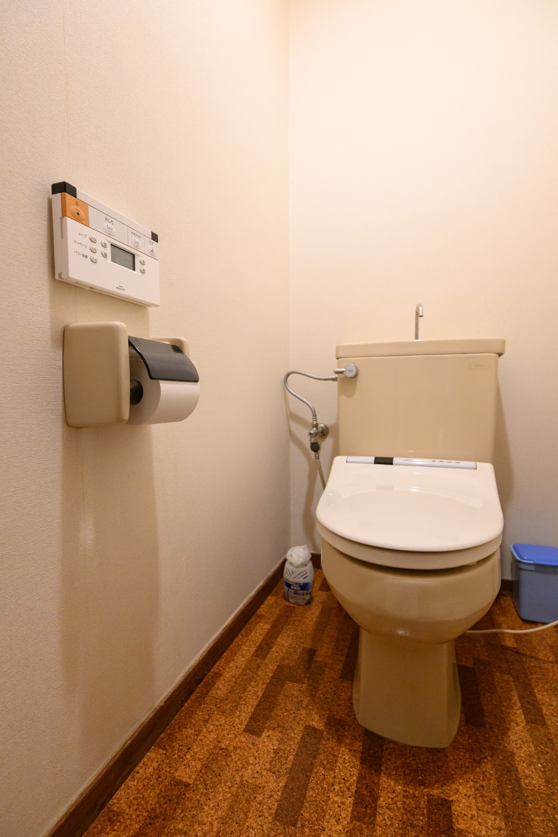 伊豆iroha｜静岡県・伊豆高原｜すべてのトイレに温水洗浄機能付きのウォシュレットを完備。
清潔で快適な空間づくりを徹底し、滞在中のあらゆるシーンで安心してお過ごしいただけます。
見えないところこそ、しっかりと。