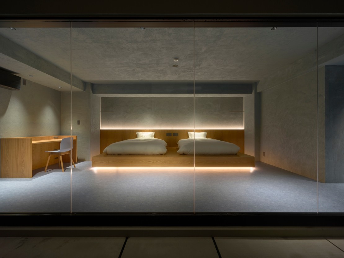 波空-Akazawa-｜静岡県・伊豆高原｜3Fのベッドルームです。ゆったりとお寛ぎいただけるようにこだわりの寝具を利用。