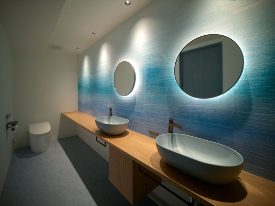 静岡県 伊豆高原の貸別荘・コテージ｜波空-Akazawa-：バス・トイレ