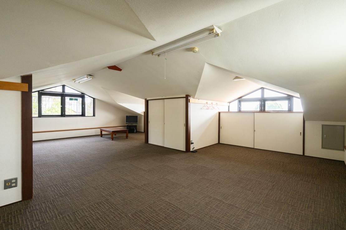 無限館｜静岡県・伊豆高原｜最上階に多目的ロフト。
大人もワクワクする憩いスペース。