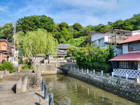 静岡県 伊豆高原の貸別荘・コテージ｜無限館：林間