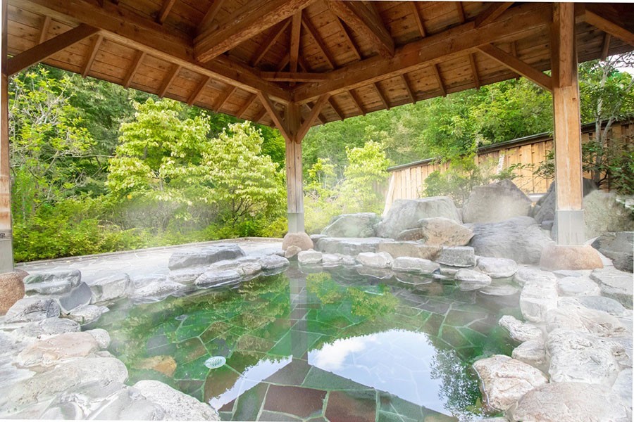 WORKATION RESORT THE FOREST｜山梨県・大月・都留｜徒歩2分の天然温泉はもちろん無料です