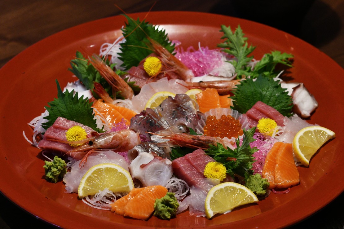 BON-MAL ZEN｜千葉県・勝浦・鴨川｜地元の魚店からのお刺身盛り合わせなどもオプションでオーダーいただけます。大人気メニューです。