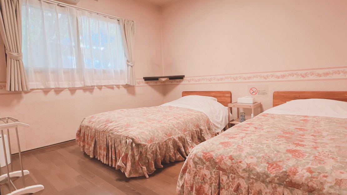 那須アニバーサリー｜栃木県・那須・板室｜洋室は各室にエアコンを設置、照明器具も変更しました（2024年）