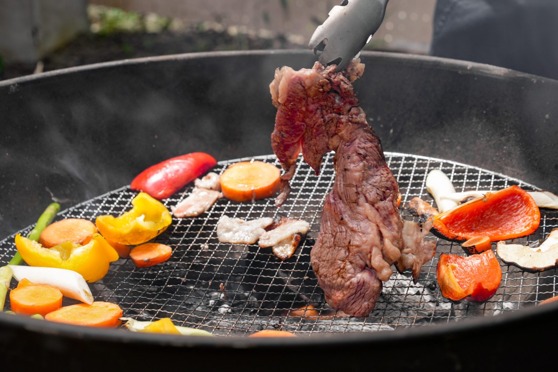 アウトドアアドベンチャー北軽井沢｜群馬県・北軽井沢・嬬恋・万座｜施設近隣の浅間ミートという店の肉がおいしいです