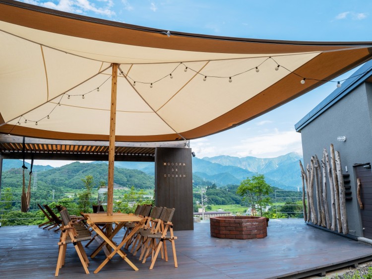 群馬県 水上・月夜野・猿ヶ京・法師のグランピング｜MOOSKA DE STUBENの写真：絶景プライベート空間‐1000㎡