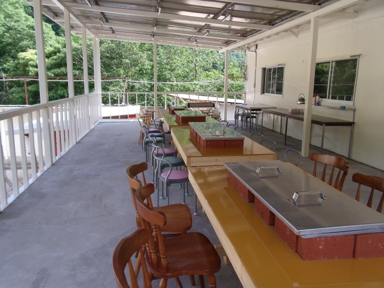 兵庫県 姫路・赤穂・播磨のコテージ｜ポパイテンキャンプ場　ガーデンハウス(1棟貸切)の写真：BBQコーナー