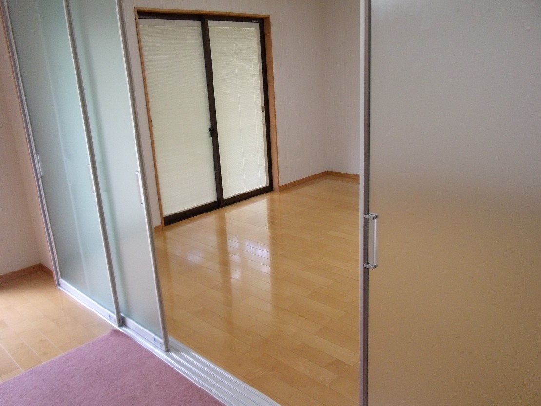 ポパイテンキャンプ場　アイボリーハウス(1棟貸切)｜兵庫県・姫路・赤穂・播磨｜パーティションで区切るとこのようになります。