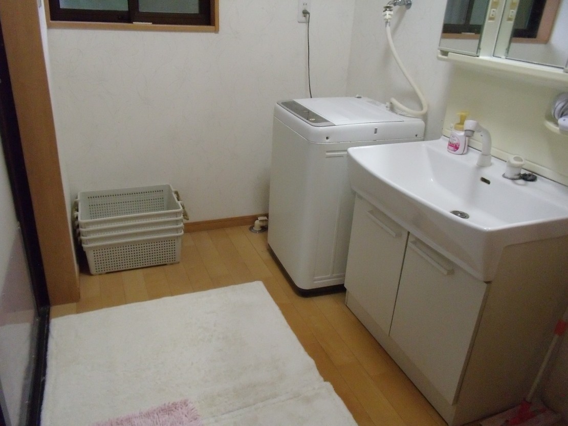 ポパイテンキャンプ場　アイボリーハウス(1棟貸切)｜兵庫県・姫路・赤穂・播磨｜脱衣室