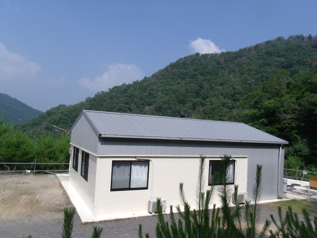 ポパイテンキャンプ場　グリーンハウス(1棟貸切)｜兵庫県・姫路・赤穂・播磨｜施設全景