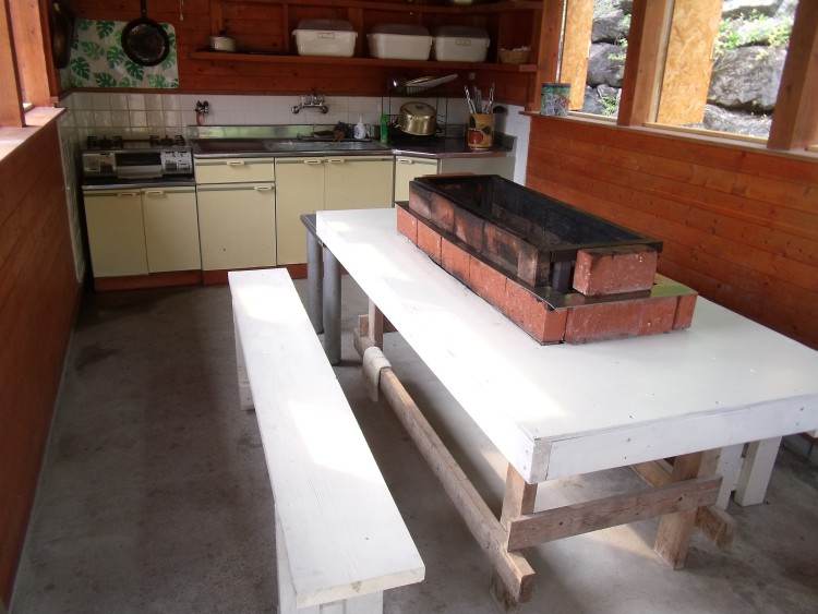 兵庫県 姫路・赤穂・播磨のコテージ｜ポパイテンキャンプ場　ラッキーハウス(1棟貸切)の写真：BBQコーナー