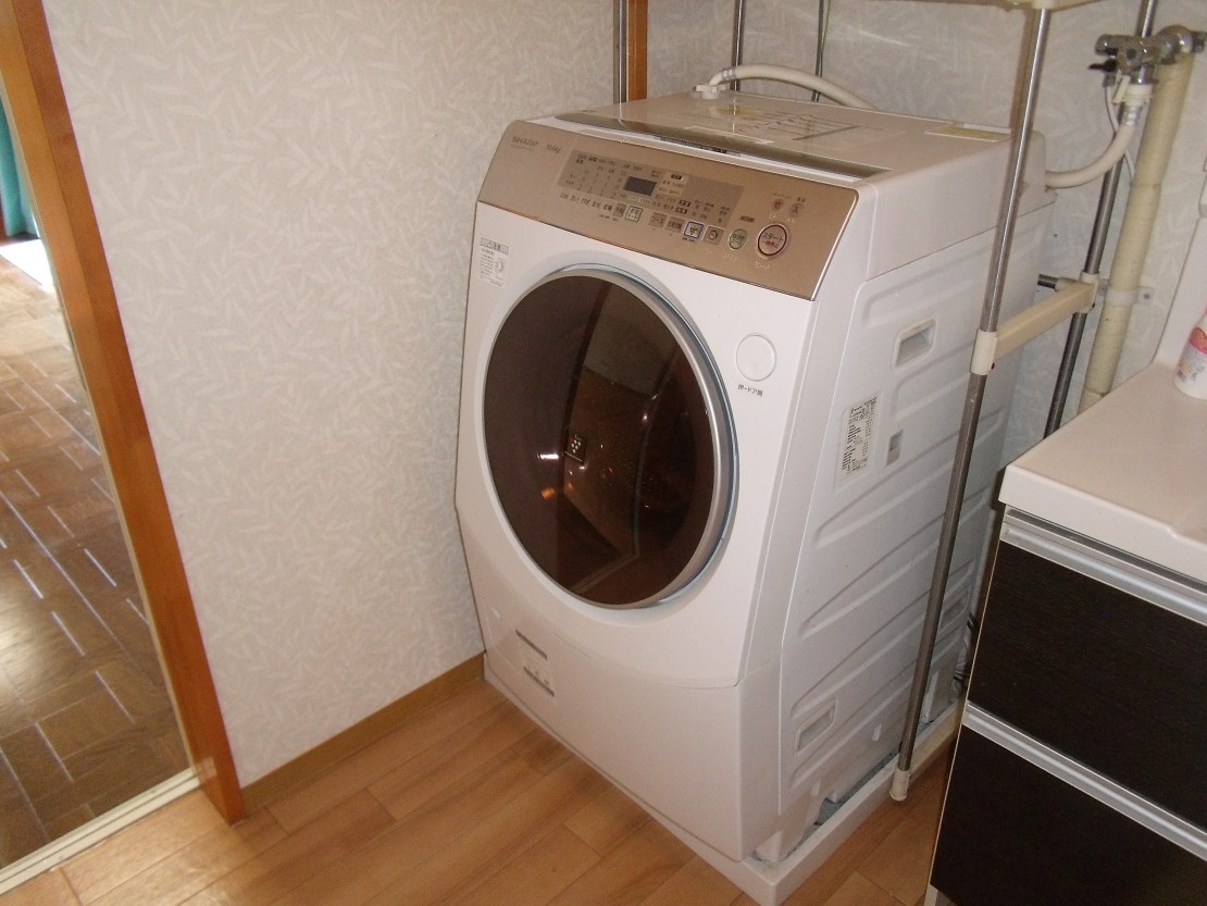 ポパイテンキャンプ場　ゴールドハウス(1棟貸切)｜兵庫県・姫路・赤穂・播磨｜ドラム式洗濯乾燥機