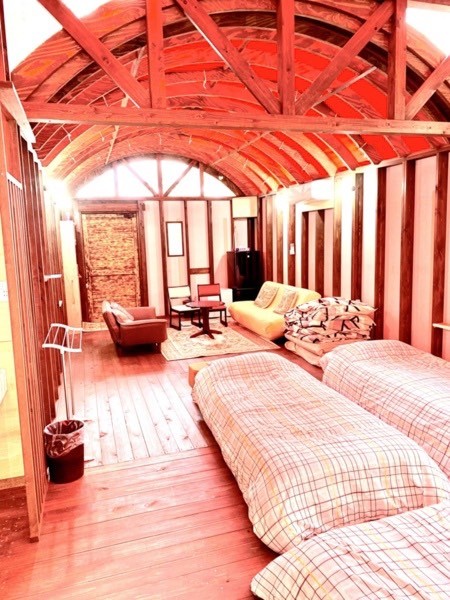 グランガ－デン南木｜三重県・鳥羽｜広々としたワンルームタイプのコテ－ジになります(約３０畳)