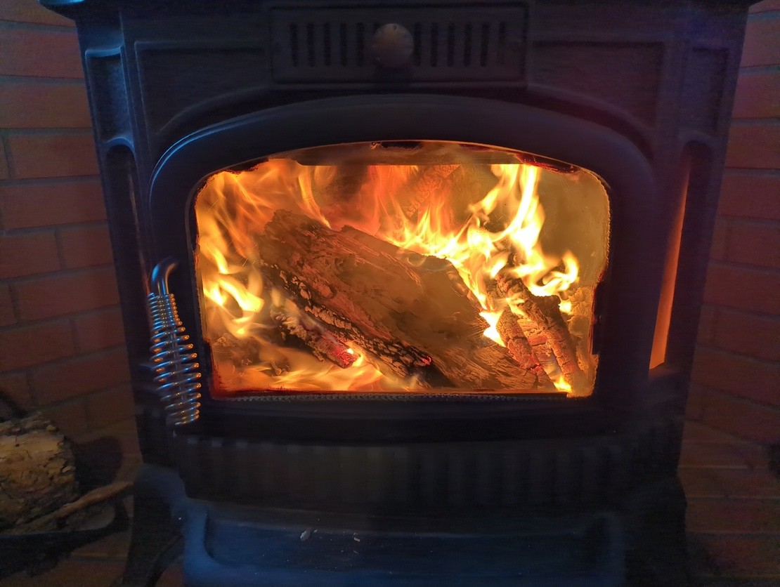 リスの家｜長野県・八ヶ岳・富士見・原村・野辺山・小海｜アメリカ環境保護庁（EPA）公認の環境に優しい薪ストーブ