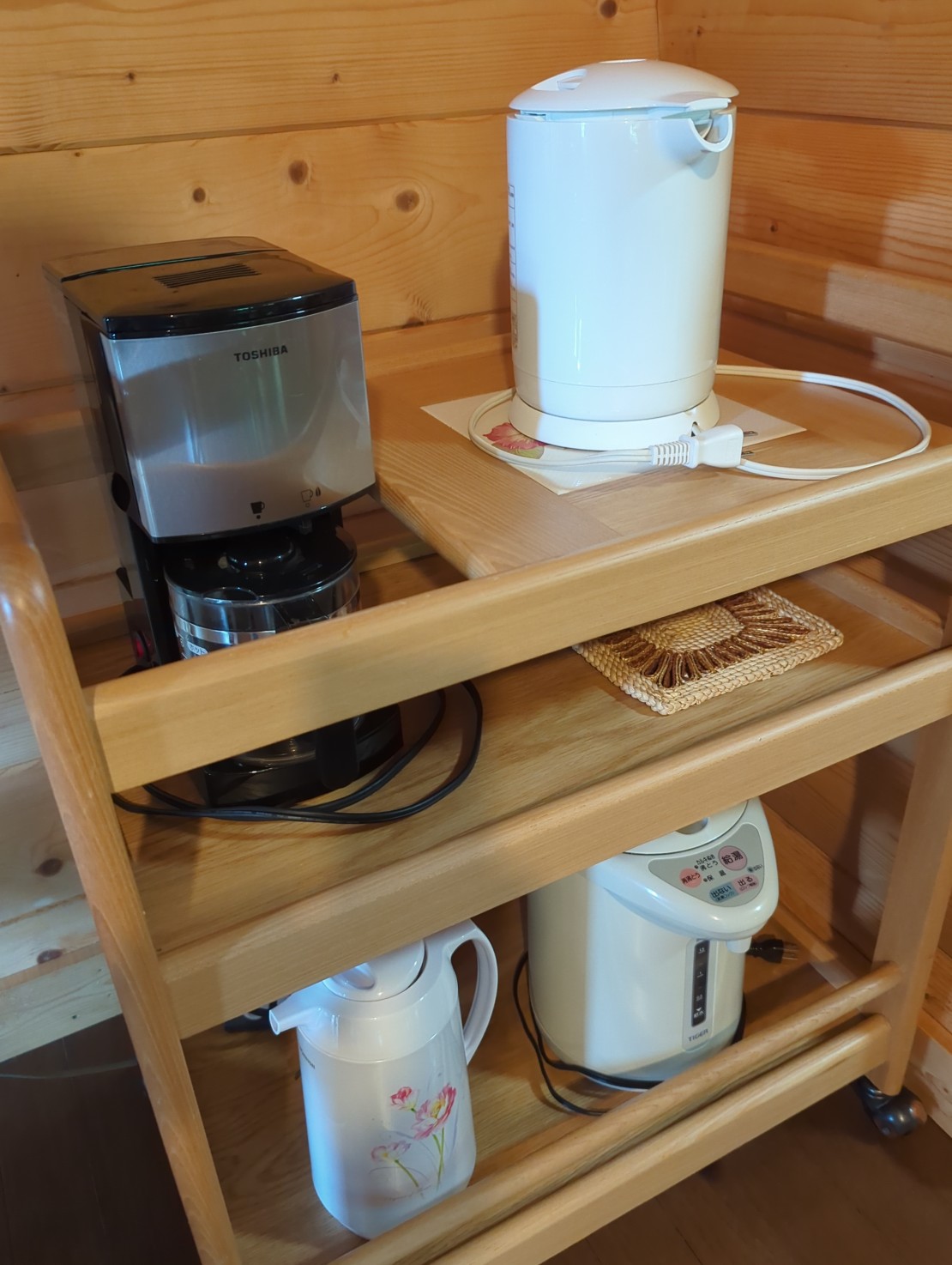 リスの家｜長野県・八ヶ岳・富士見・原村・野辺山・小海｜湯沸かしポット、コーヒーメーカー