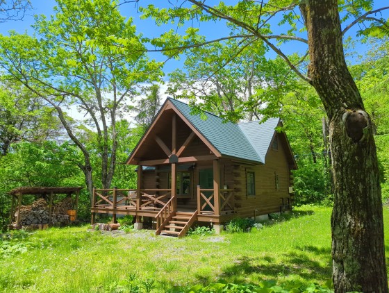 長野県 八ヶ岳・富士見・原村・野辺山・小海の貸別荘・コテージ｜リスの家：一軒家