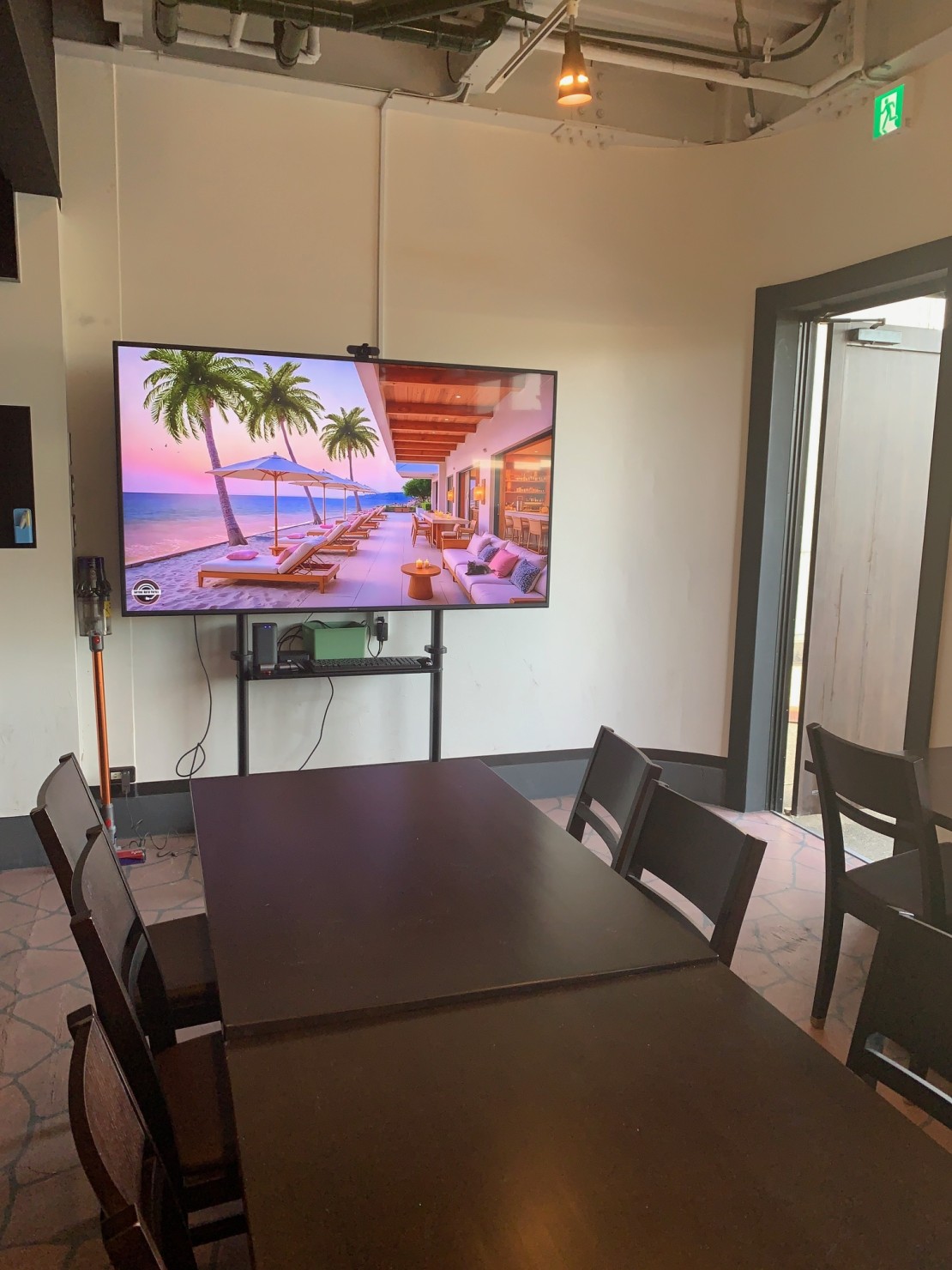 ピアノハウス音の和｜和歌山県・有田・御坊・日高｜大型モニター