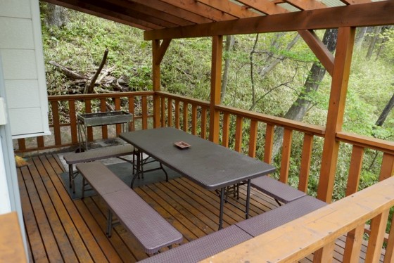 栃木県 那須・板室の貸別荘・コテージ｜そら豆ん家：屋根付きBBQ