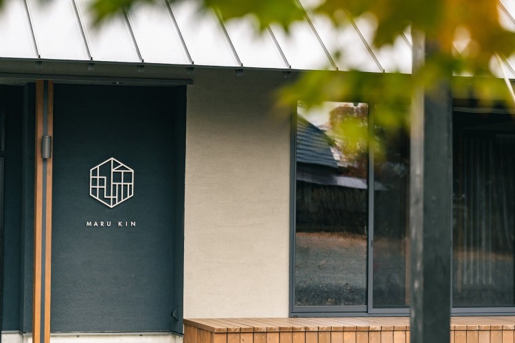 山梨県 山中湖・忍野のコテージ｜office＆cottage 丸金の写真：大型コテージ