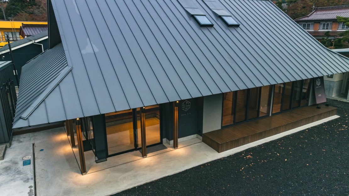 山梨県 山中湖・忍野のコテージ｜office＆cottage 丸金の写真：エントランス外観