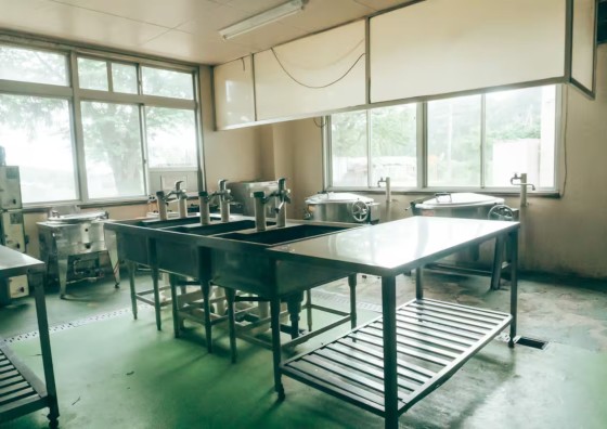 山形県 米沢・置賜の貸別荘・コテージ｜米沢みさわ小学校｜とこことの写真：キッチンで料理ができるコテージ