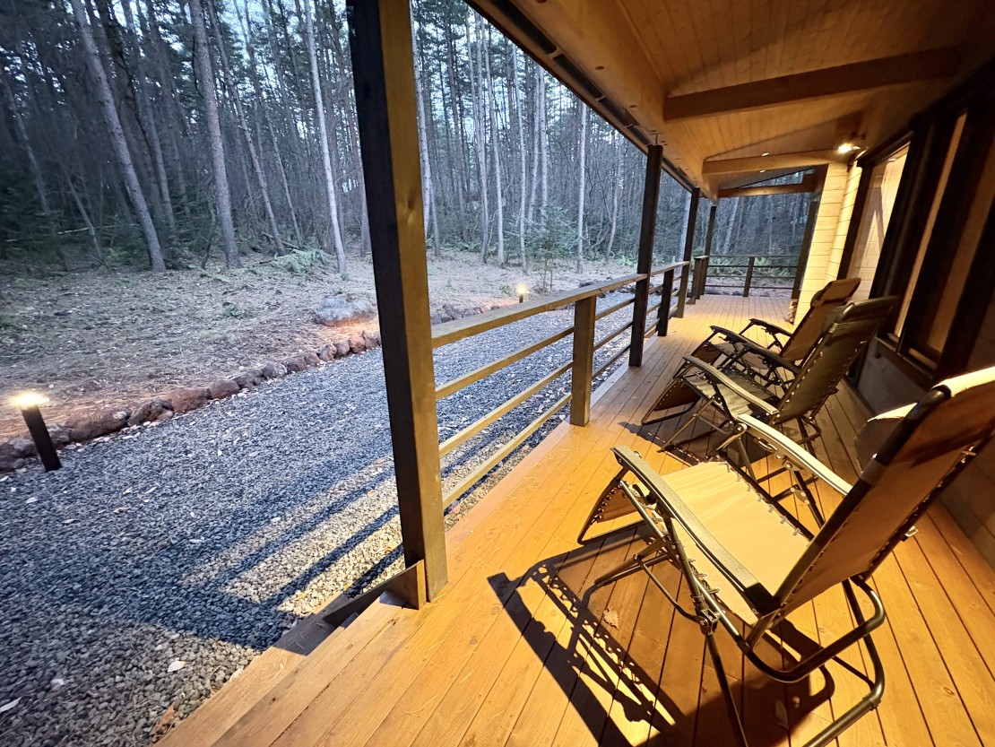 Second House LUONTO｜群馬県・北軽井沢・嬬恋・万座｜夜は虫の音を聞きながら、静かなひと時をお過ごしください。