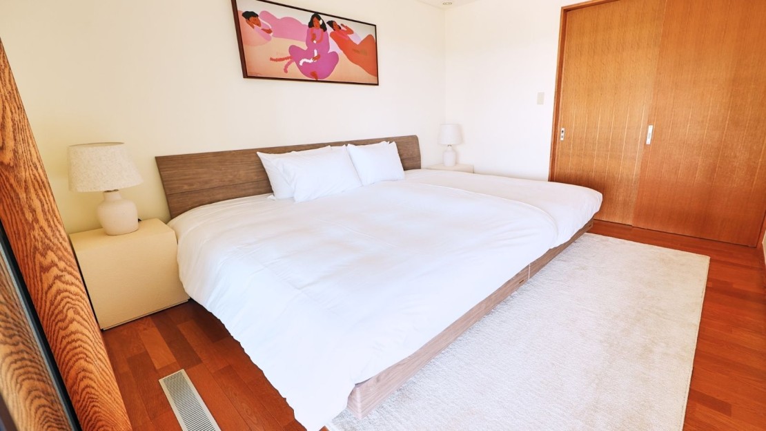 UMI-YAMA CHIKURA｜千葉県・館山・南房総｜2セミダブルベッドルーム｜一日の終わりに、深く休むための空間。