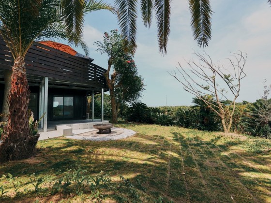 千葉県 館山・南房総の貸別荘・コテージ｜UMI-YAMA CHIKURA：庭付き