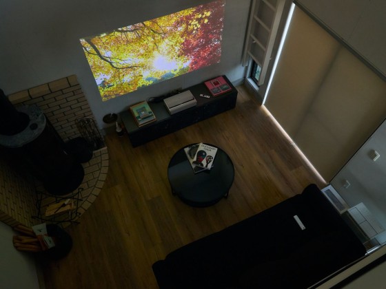 千葉県 館山・南房総の貸別荘・コテージ｜UMI-YAMA CHIKURA：プロジェクター