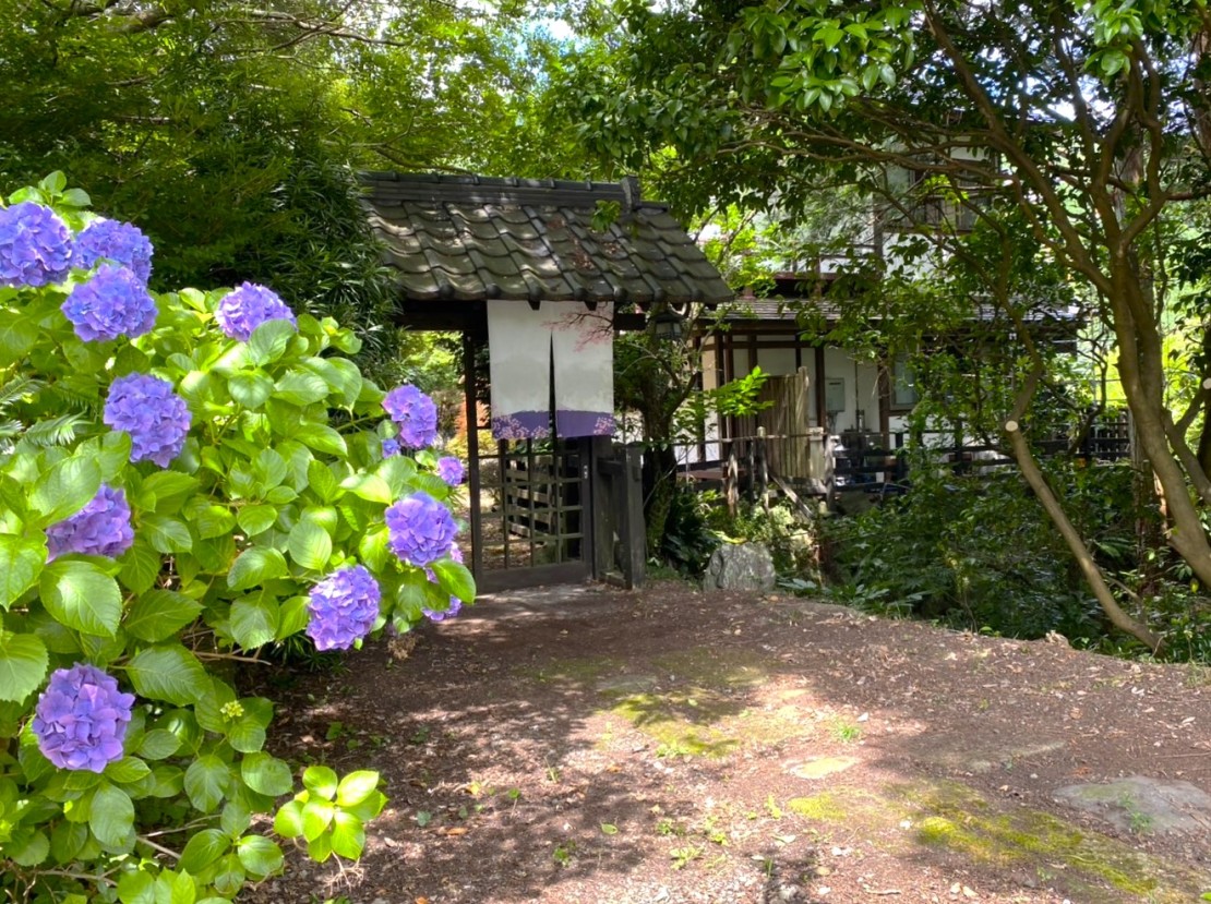 大型貸別荘　リュウエイ｜静岡県・東伊豆｜正門