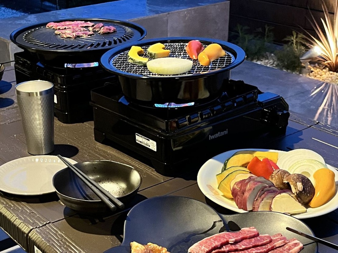 Private Villa AZUL｜千葉県・館山・南房総｜バーベキューコンロはレンタルとなります（有償）。
ガス、プレート、焼き網、トングもご利用いただけます。
館内のタブレットからお申し込みください。