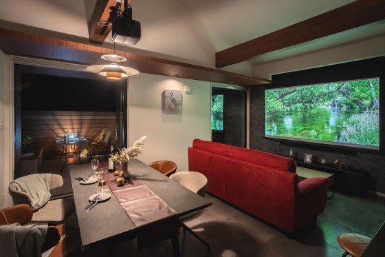 千葉県 館山・南房総の貸別荘・コテージ｜Private Villa AZUL：プロジェクター