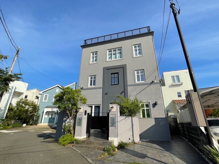 神奈川県 湘南・鎌倉のコテージ｜たびの邸宅 鎌倉由比ガ浜 -HOMANN CONCEPT-の写真：由比ガ浜海岸まで徒歩3分!