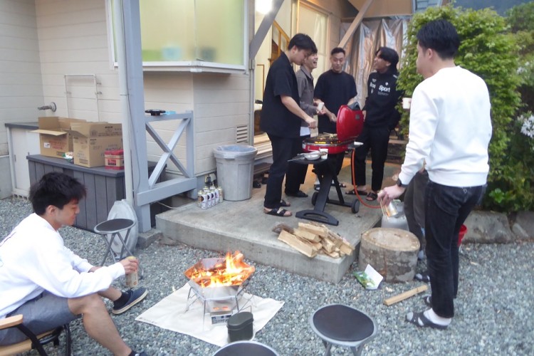 神奈川県 箱根のコテージ｜サンテラス箱根の写真：みんな一緒にBBQ