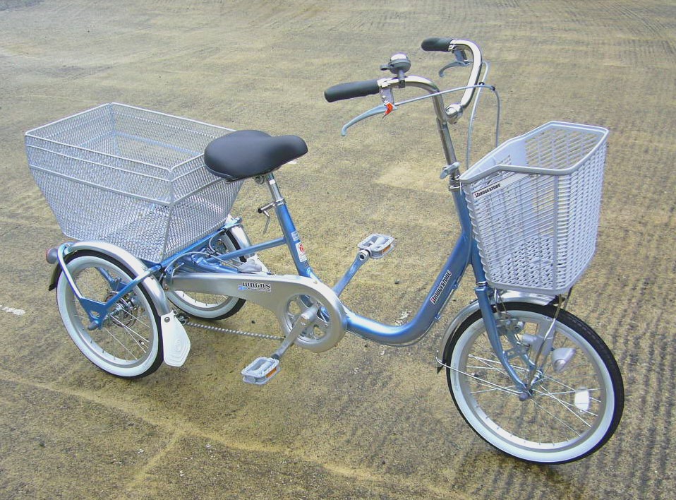 サンテラス箱根｜神奈川県・箱根｜買い出し用の3輪自転車（無料）が便利です