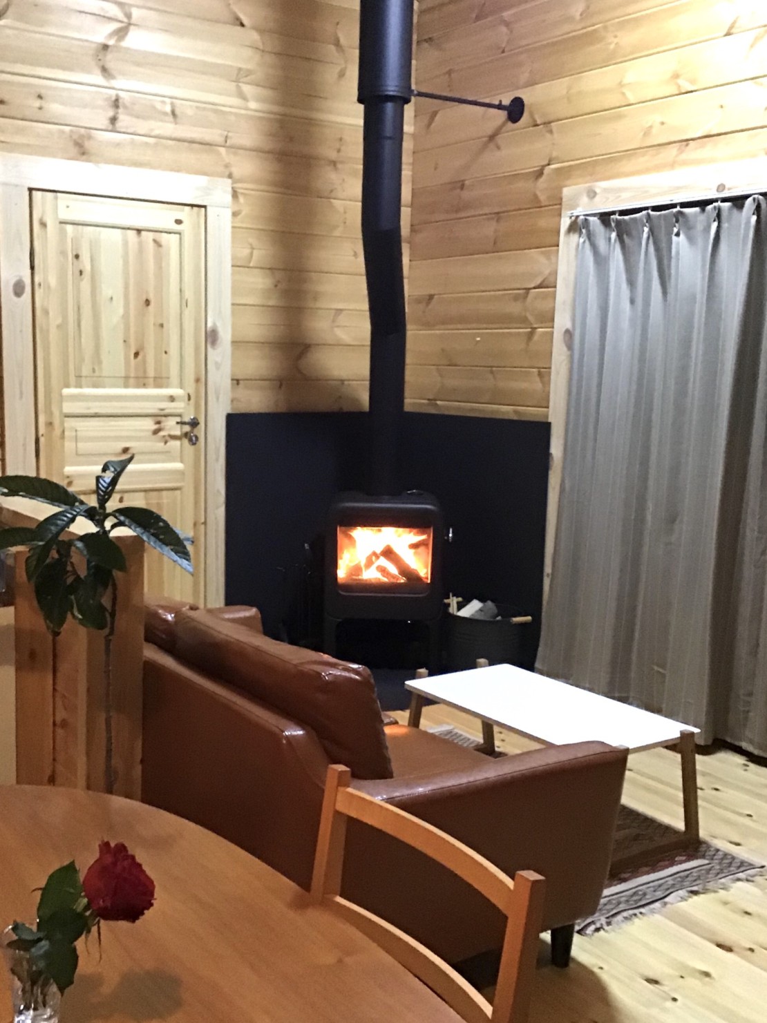 森のログハウスMOKKI｜群馬県・北軽井沢・嬬恋・万座｜薪ストーブ