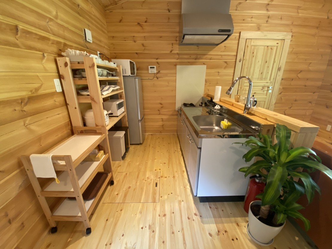森のログハウスMOKKI｜群馬県・北軽井沢・嬬恋・万座｜キッチン